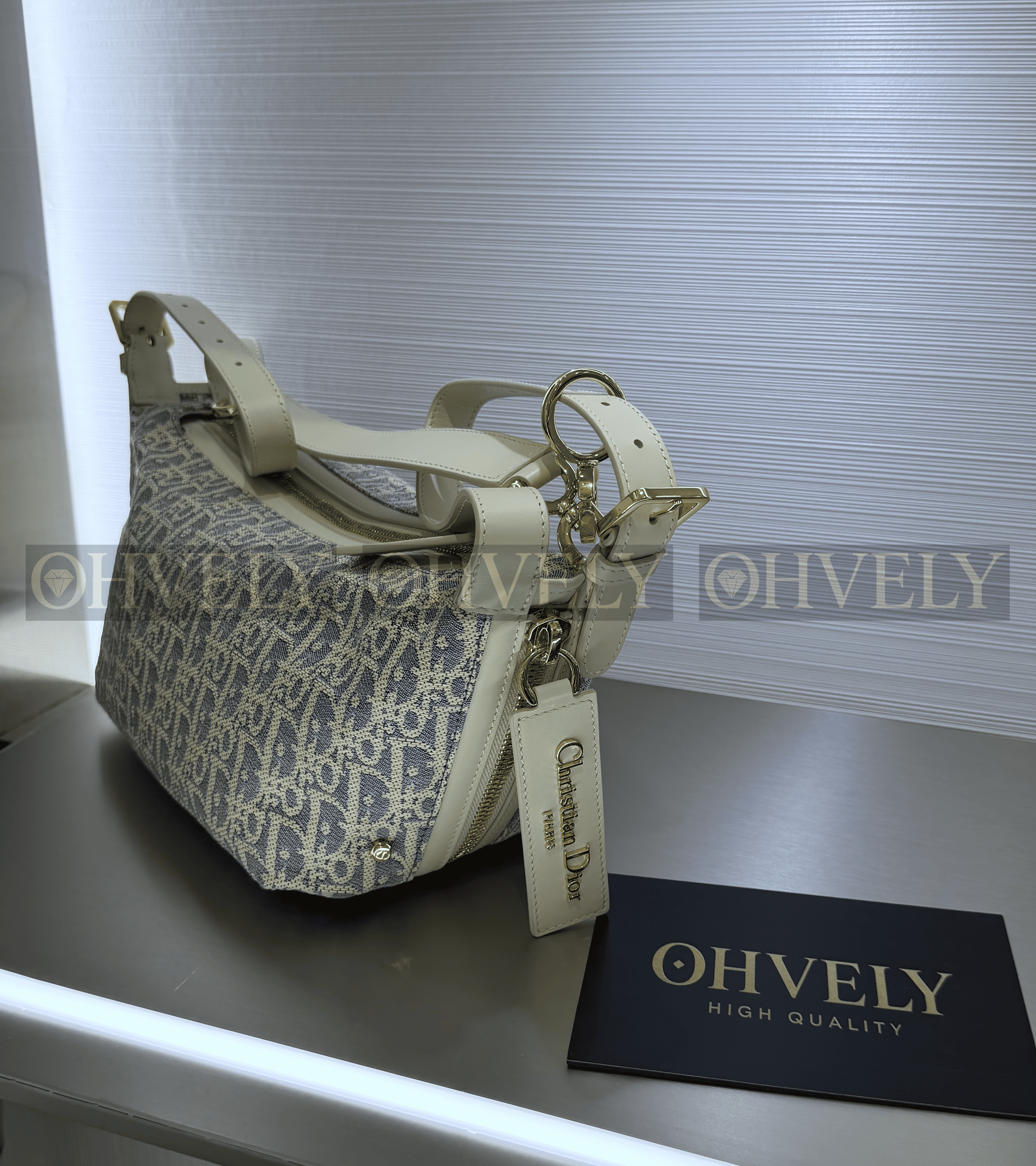DIOR 25ss D-Journey 스몰 (시중가 550만) 상품 썸네일