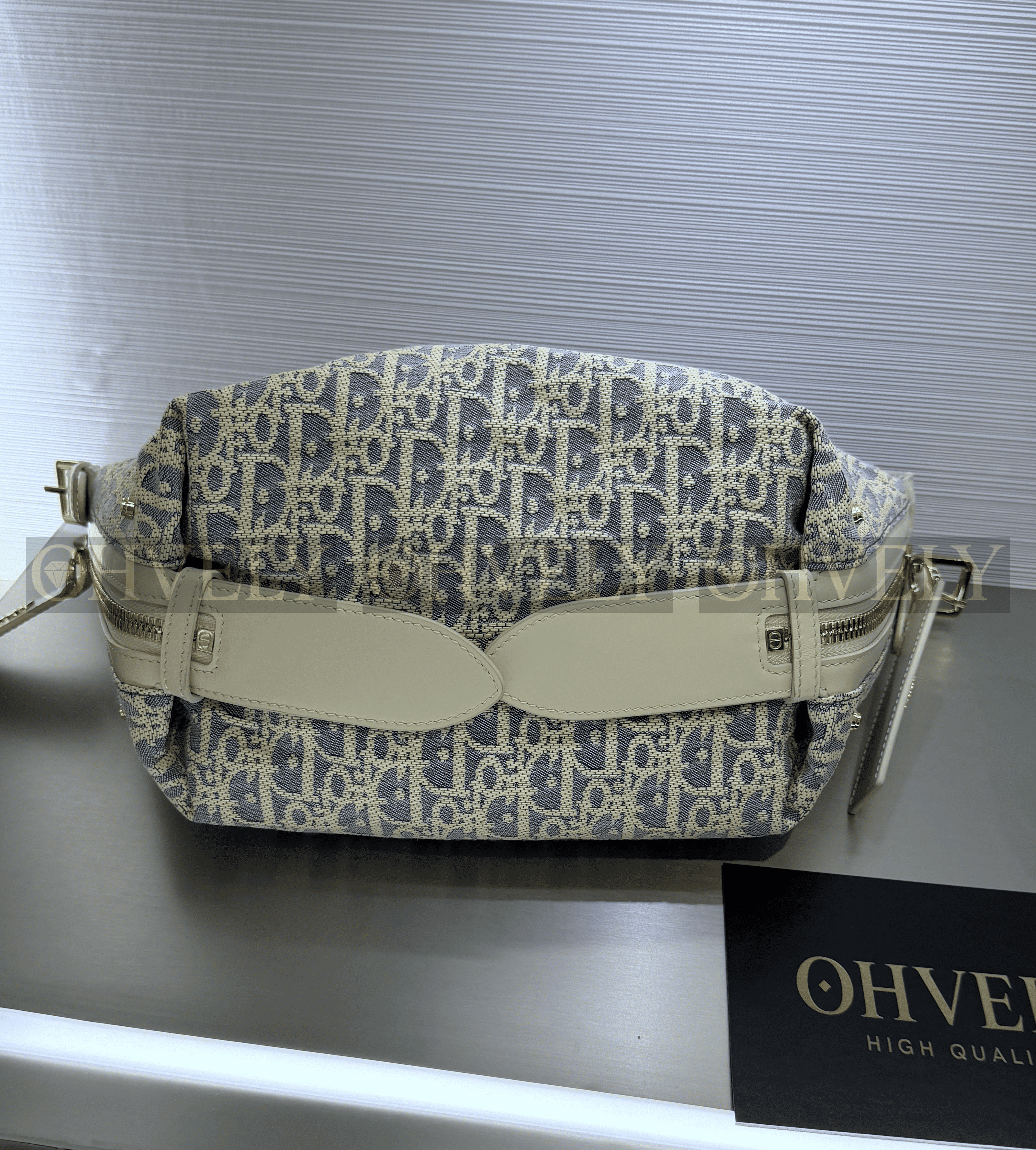 DIOR 25ss D-Journey 스몰 (시중가 550만) 상품 썸네일