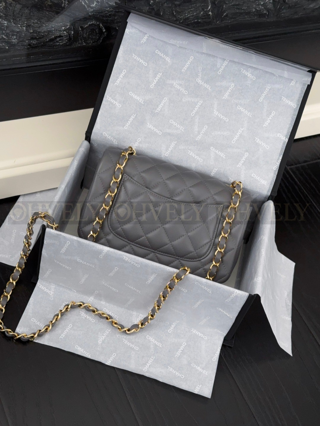 Chanel(샤넬) 그레이 캐비어 클래식 미듐 금장체인 숄더백 (매장가 1550만) 상품 썸네일