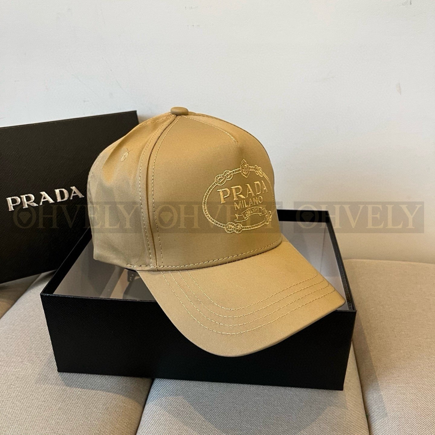 프라다 볼캡 상품 썸네일