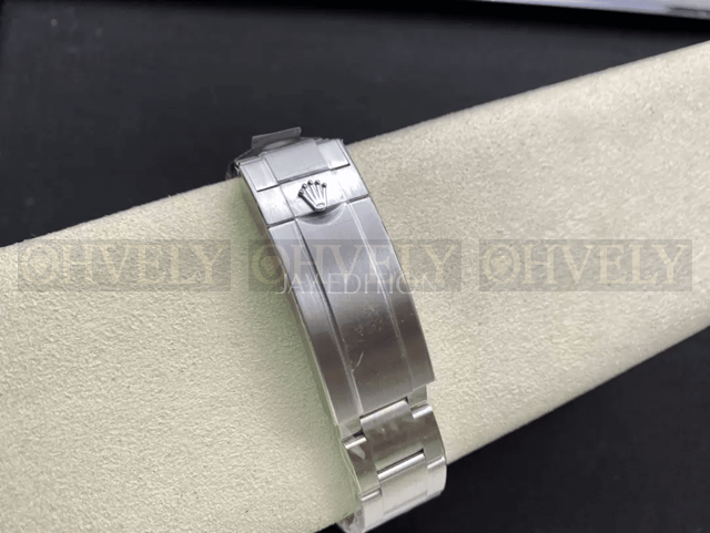 롤렉스 신형 서브마리너 데이트 검판 41mm 상품 썸네일