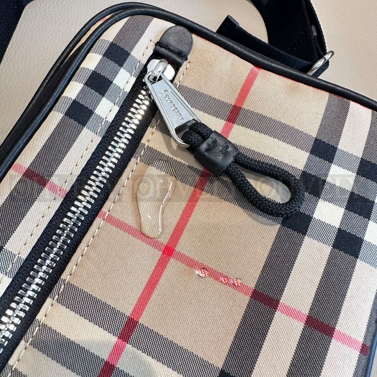 버버리 빈티지 체크 메신저백 상품 썸네일