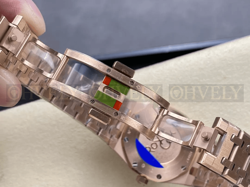 오데마피게 로얄오크 67651 흰판 로즈골드 금통 다이아세팅 (33mm,쿼츠) 상품 썸네일