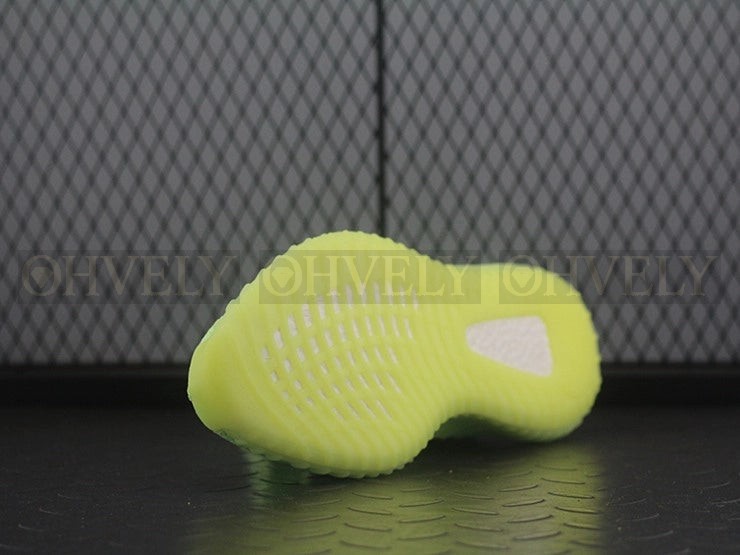 YEEZY 350 V2 글로우 상품 썸네일