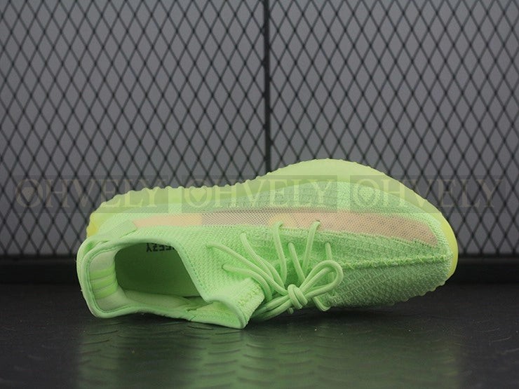 YEEZY 350 V2 글로우 상품 썸네일