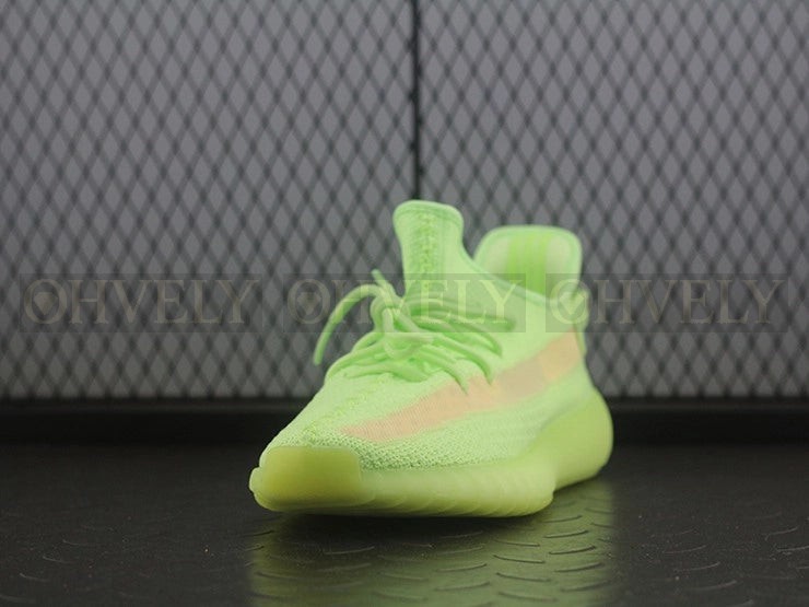 YEEZY 350 V2 글로우 상품 썸네일