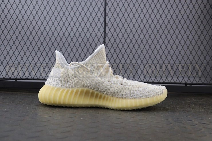 YEEZY 350 V2 네추럴 상품 썸네일