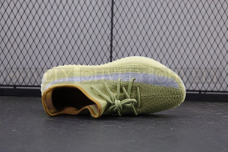 YEEZY 350 V2 마쉬 상품 썸네일