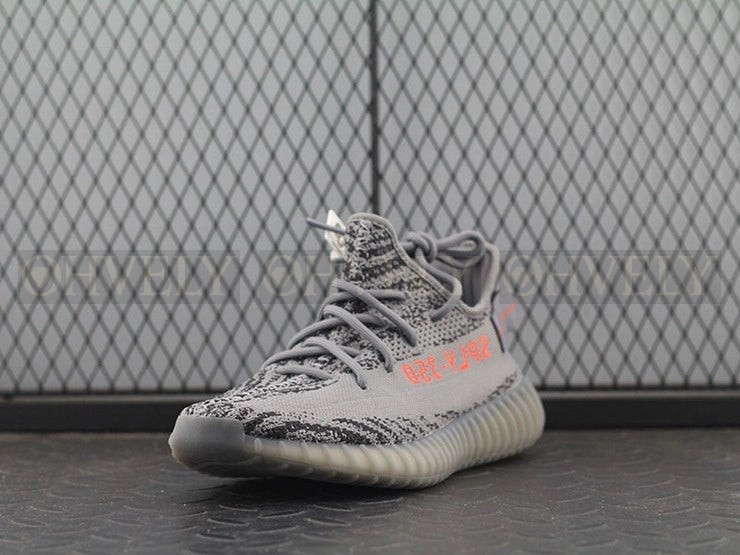 YEEZY 350 V2 벨루가 상품 썸네일