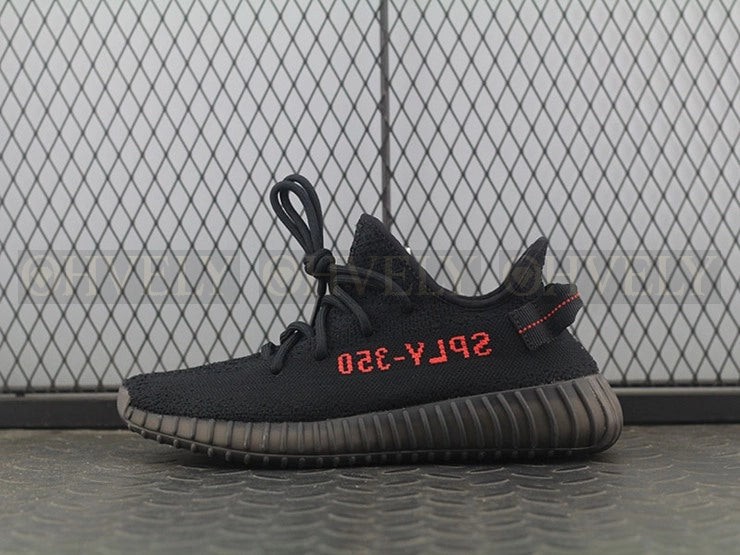 YEEZY 350 V2 브레드 상품 썸네일
