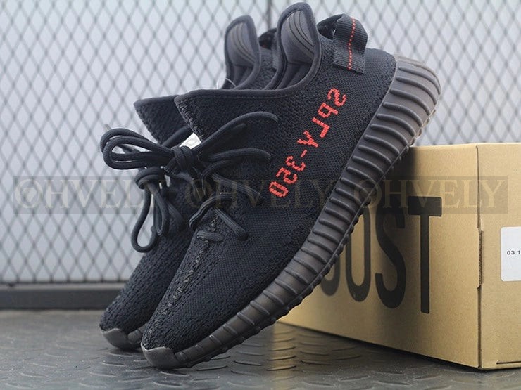 YEEZY 350 V2 브레드 상품 썸네일