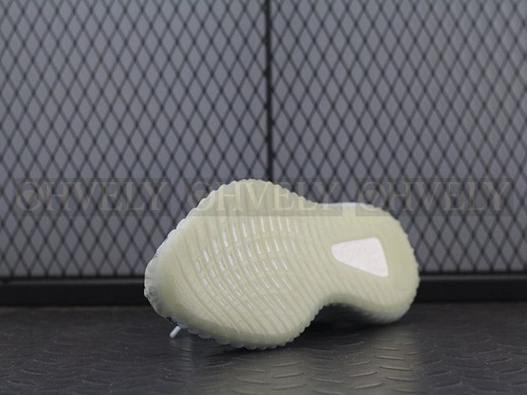 YEEZY 350 V2 블루 틴트 상품 썸네일