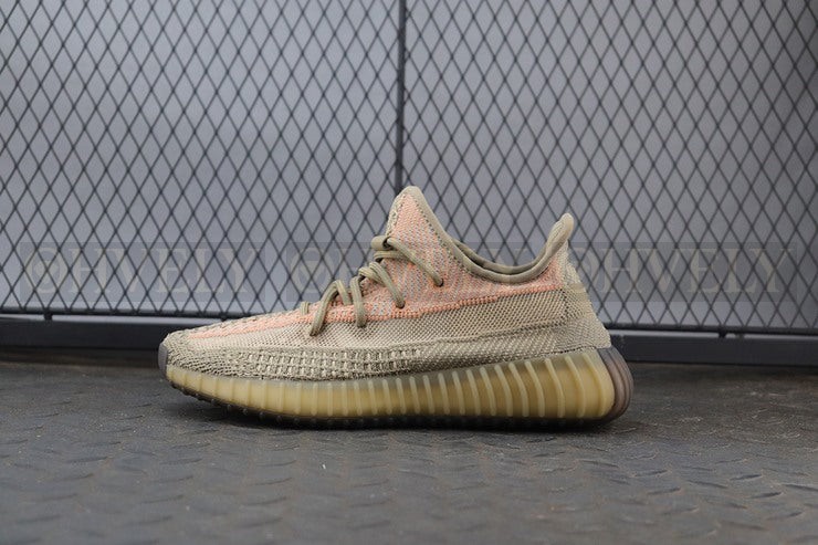 YEEZY 350 V2 샌드토프 상품 썸네일