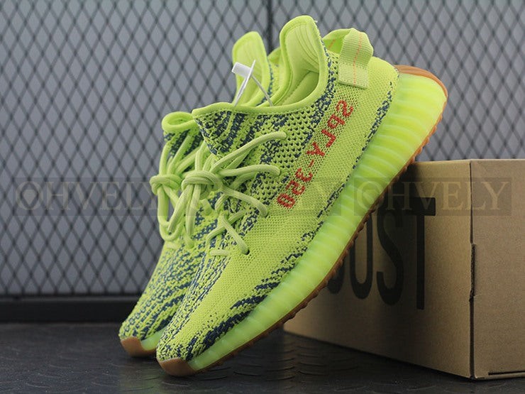 YEEZY 350 V2 세미프로즌 상품 썸네일