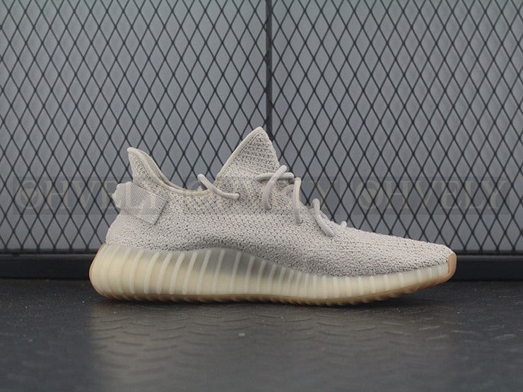 YEEZY 350 V2 세서미 상품 썸네일