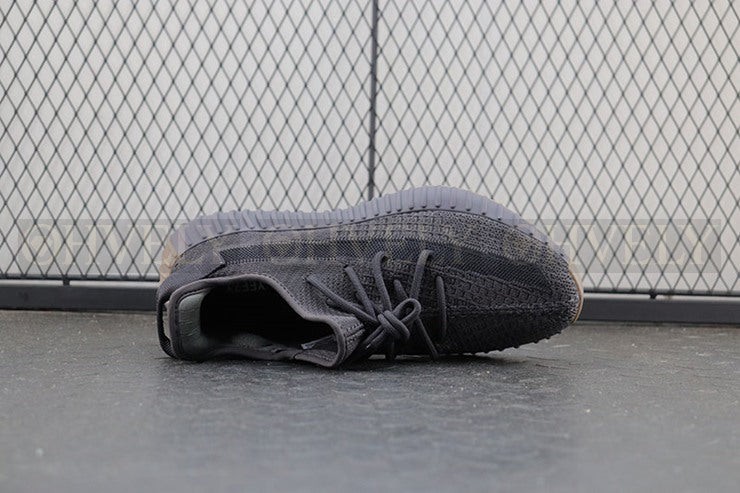 YEEZY 350 V2 신더 상품 썸네일