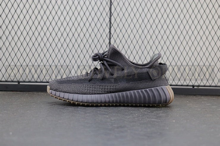 YEEZY 350 V2 신더 상품 썸네일