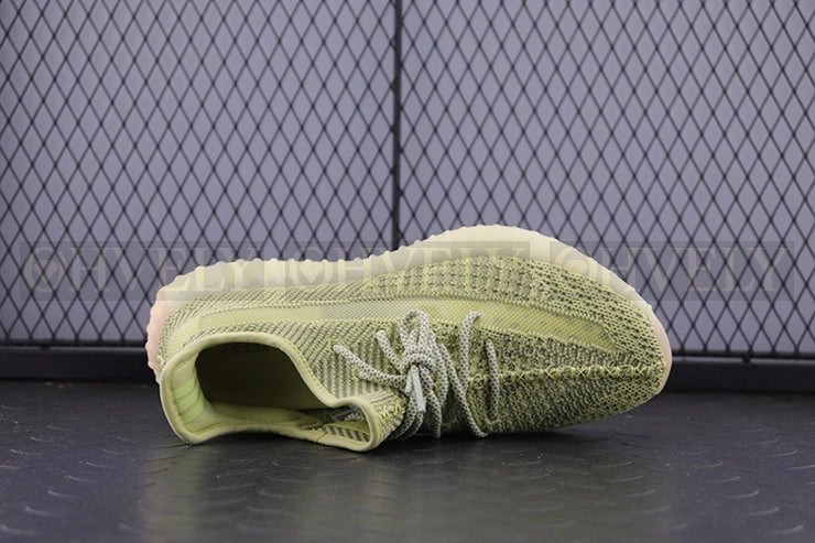 YEEZY 350 V2 안틀리아 리플렉티브 상품 썸네일