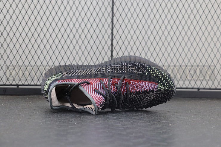 YEEZY 350 V2 예힐 리플렉티브 상품 썸네일