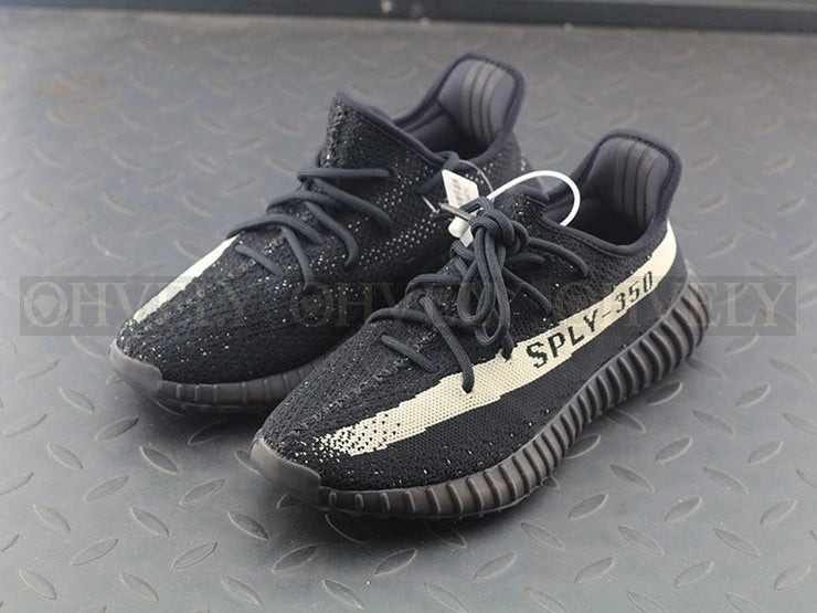 YEEZY 350 V2 오레오 상품 썸네일