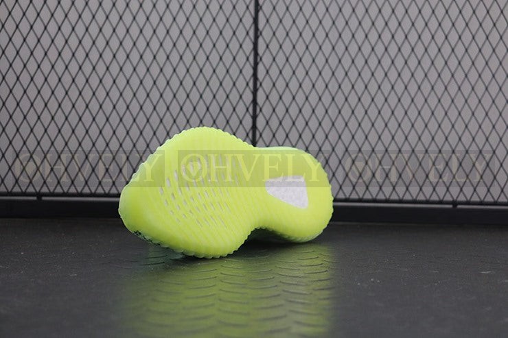 YEEZY 350 V2 이즈릴 리플렉티브 상품 썸네일