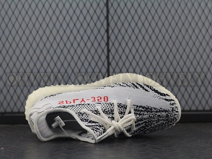 YEEZY 350 V2 지브라 상품 썸네일