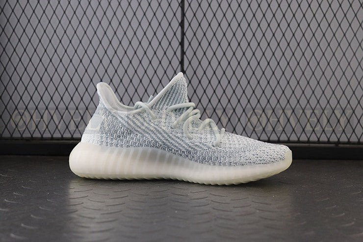 YEEZY 350 V2 클라우드 화이트 리플렉티브 상품 썸네일