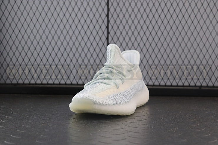 YEEZY 350 V2 클라우드 화이트 리플렉티브 상품 썸네일