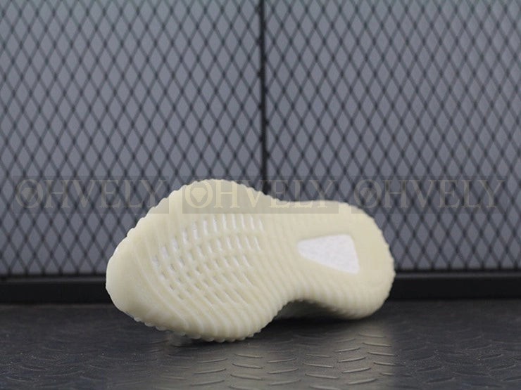 YEEZY 350 V2 트리플 화이트 상품 썸네일