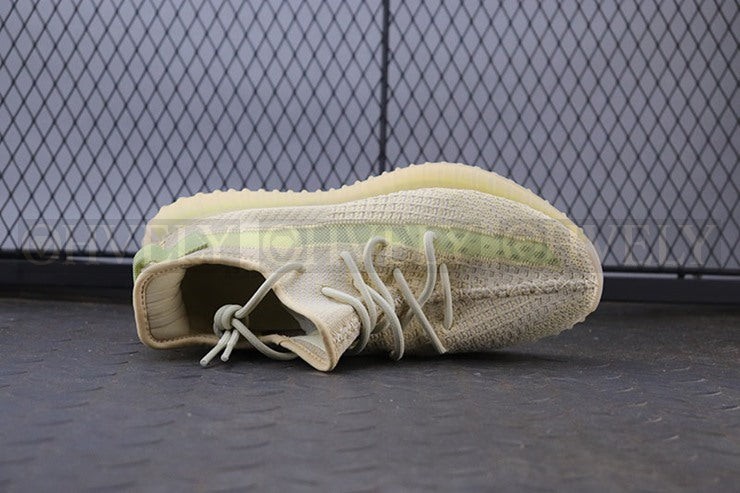 YEEZY 350 V2 플랙스 상품 썸네일