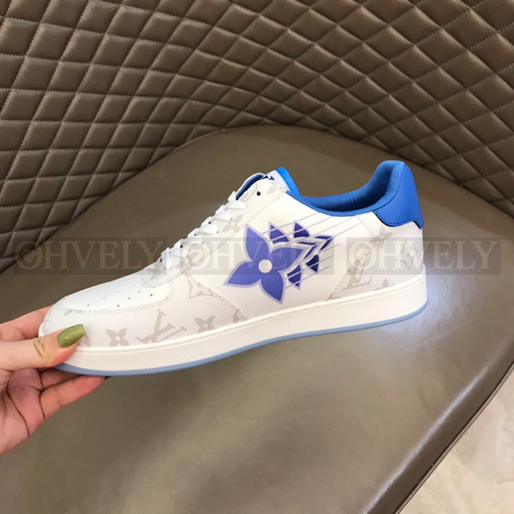 루이비통 리볼리 화이트 로우탑 스니커즈 상품 썸네일
