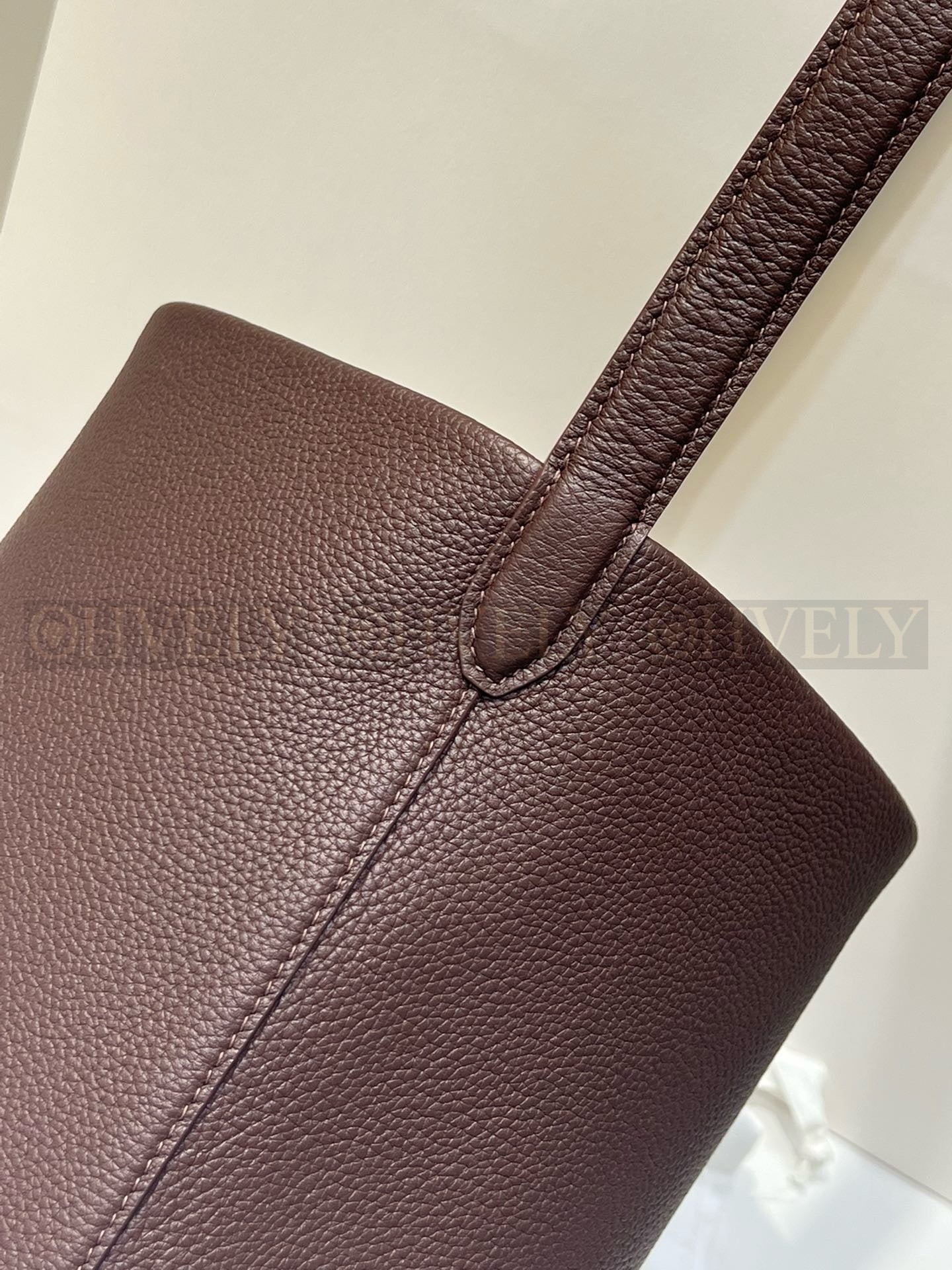 더로우 파크백 라지 상품 썸네일