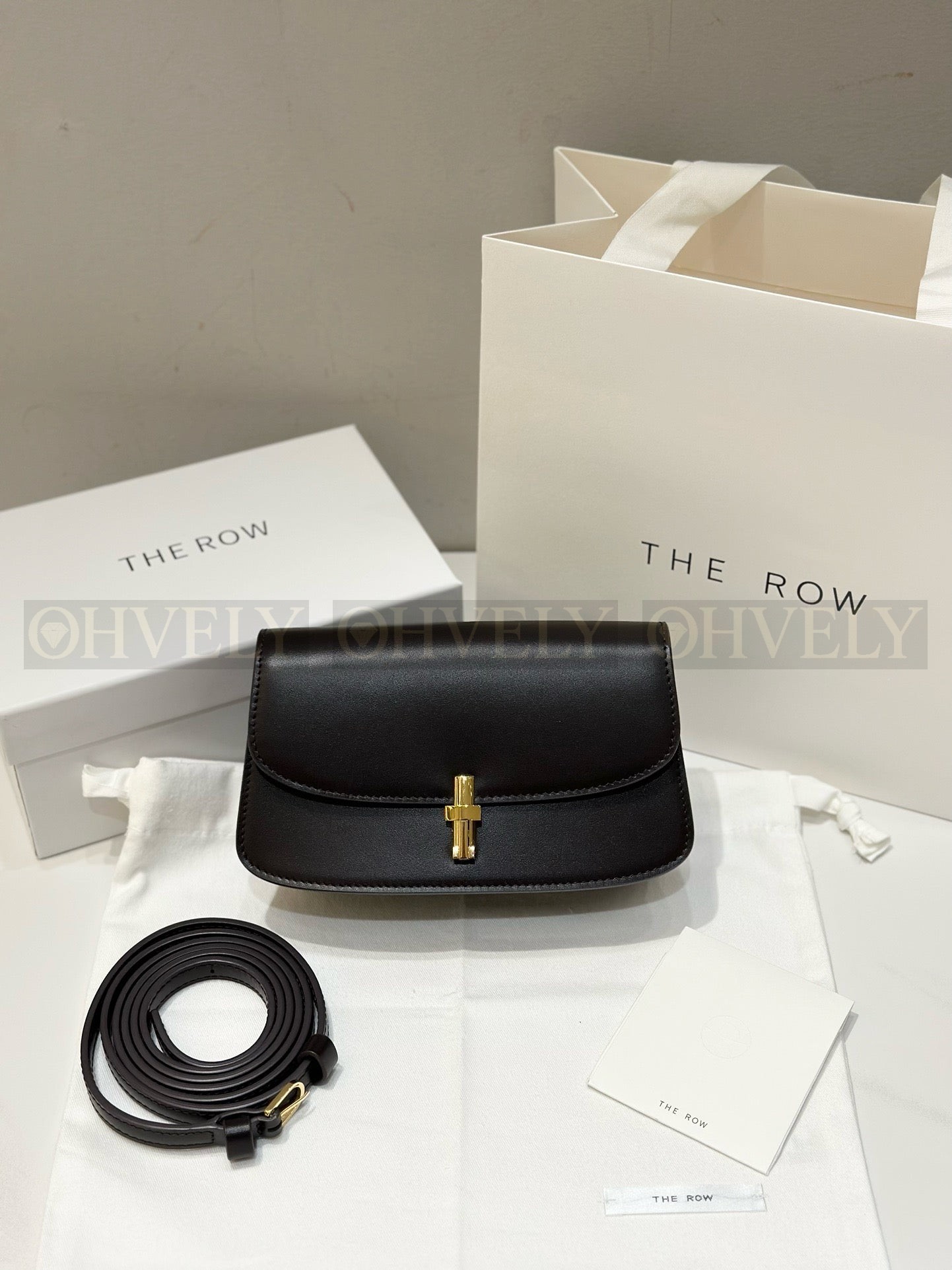 더로우 소피아 크로스바디백 상품 썸네일