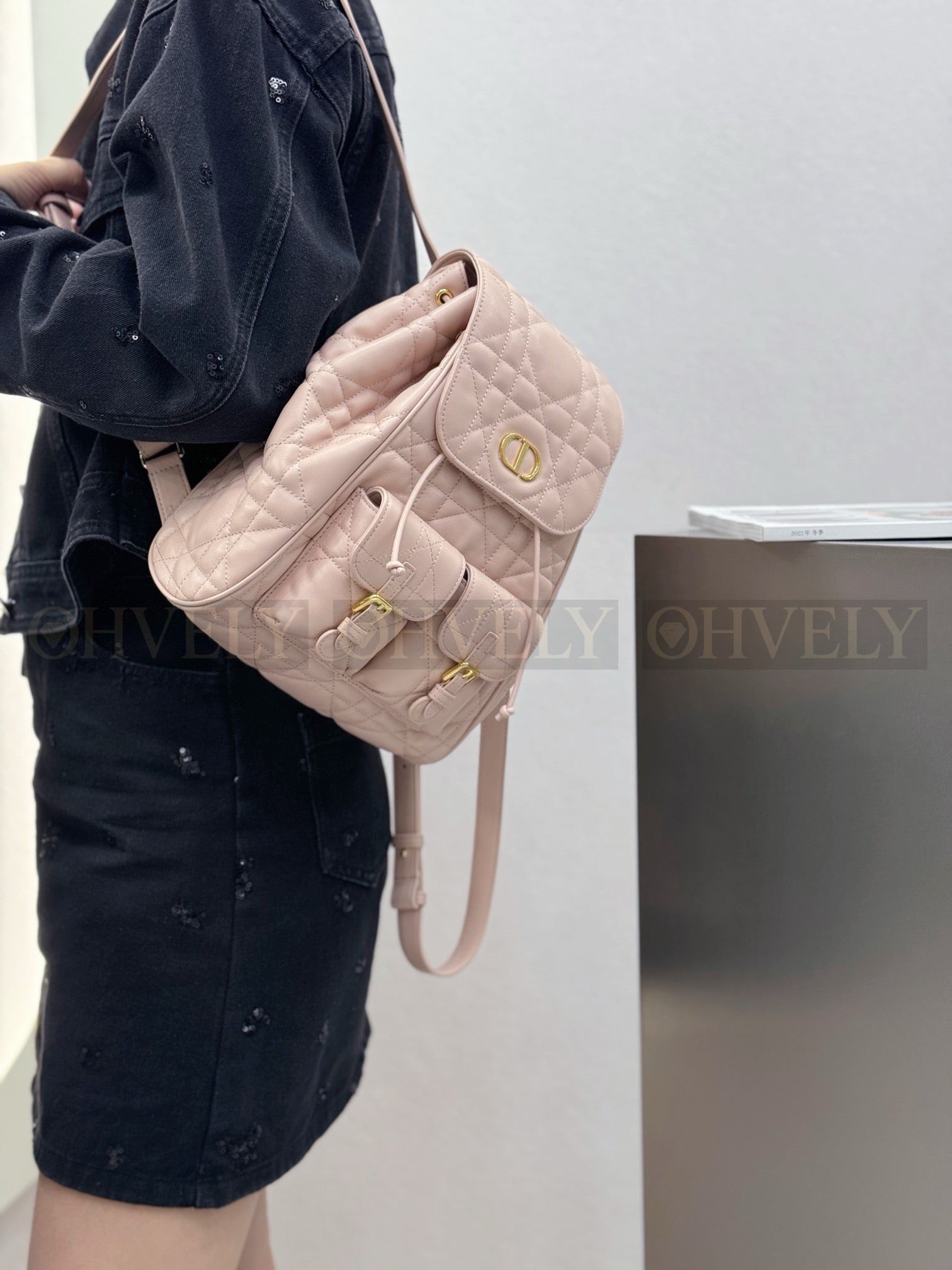 디올 매크로까나쥬 카로 백팩 미디움 상품 썸네일