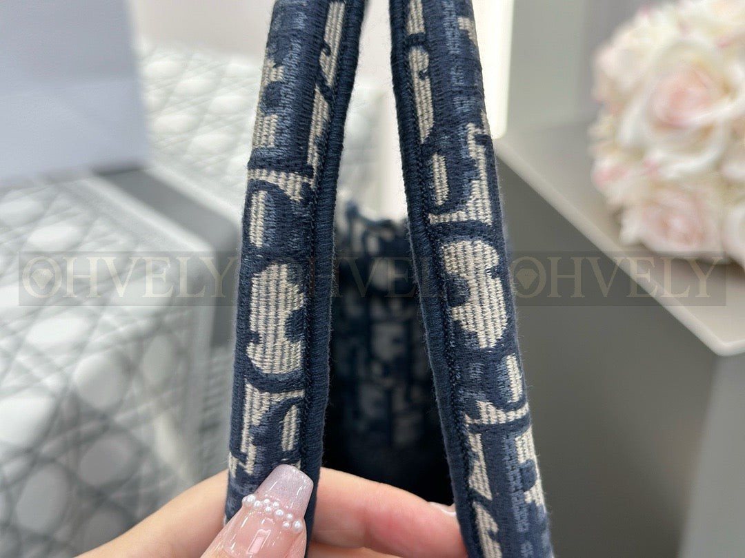 디올 오블리크 자수 북 토트백 라지 상품 썸네일