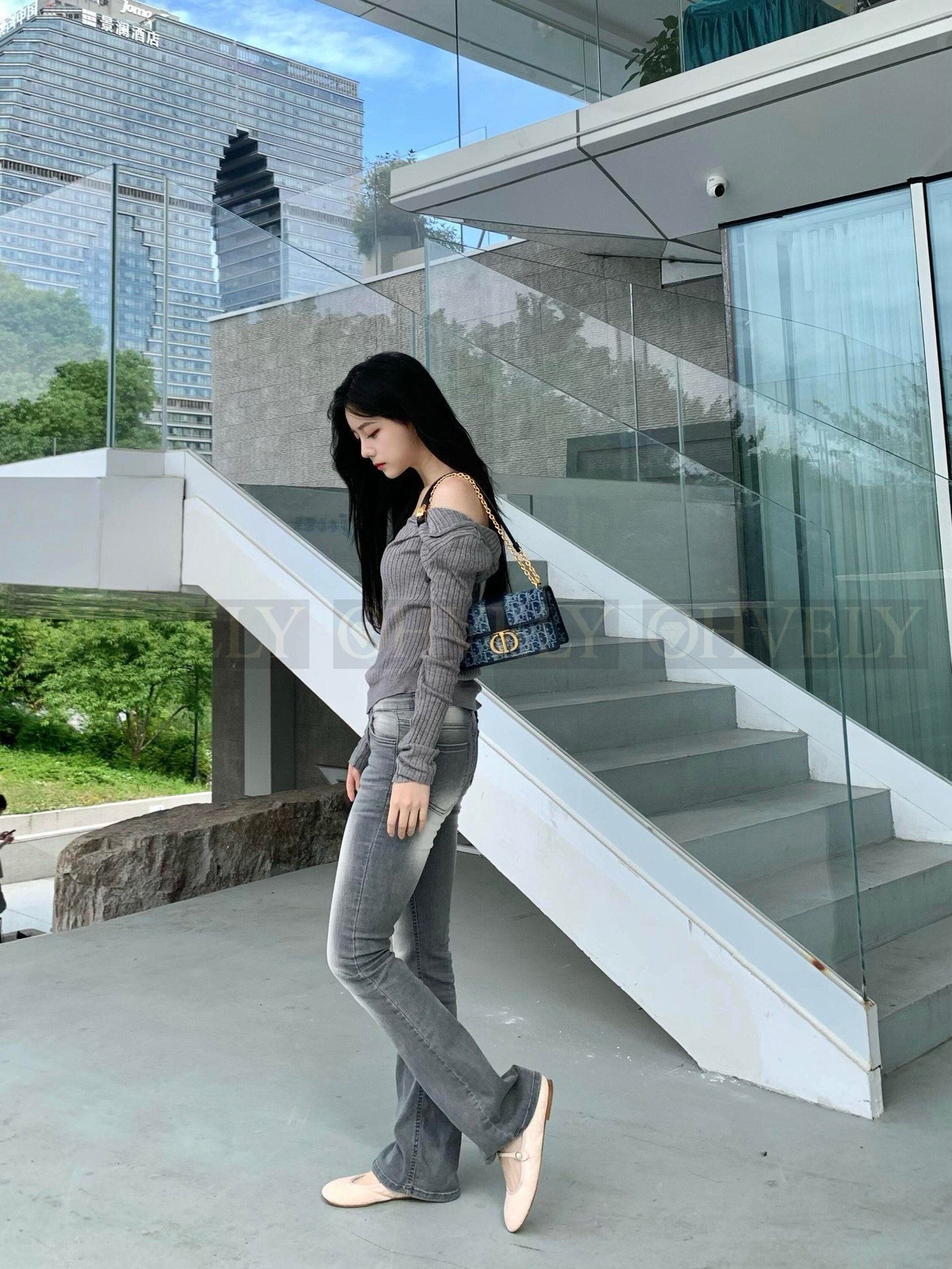 디올 데님 자카드 30몽테인 이스트웨스트 체인백 상품 썸네일