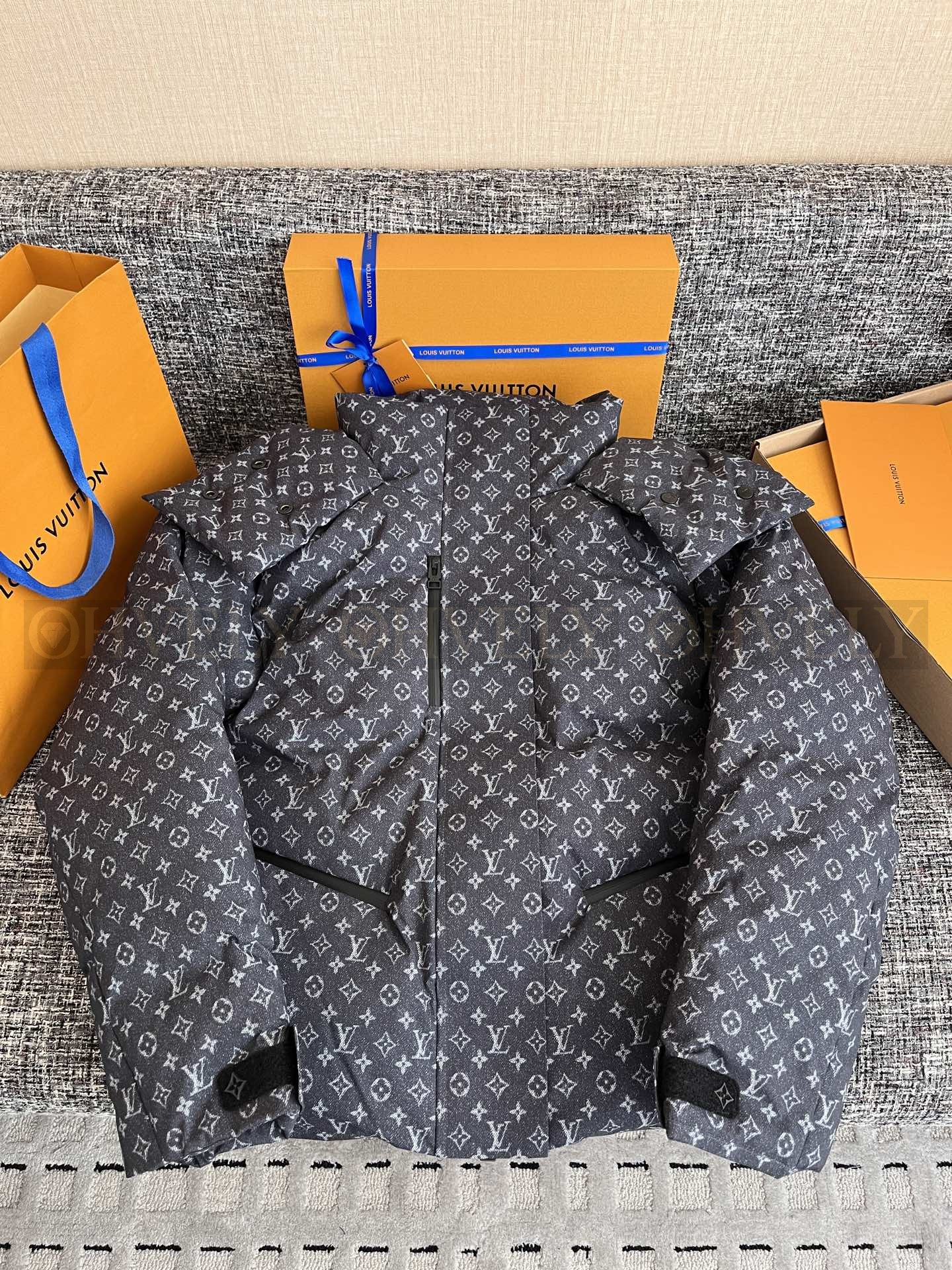 【 ZP 】Louis Vuitton 2025 패딩점퍼 (매장가 930만원) 상품 썸네일