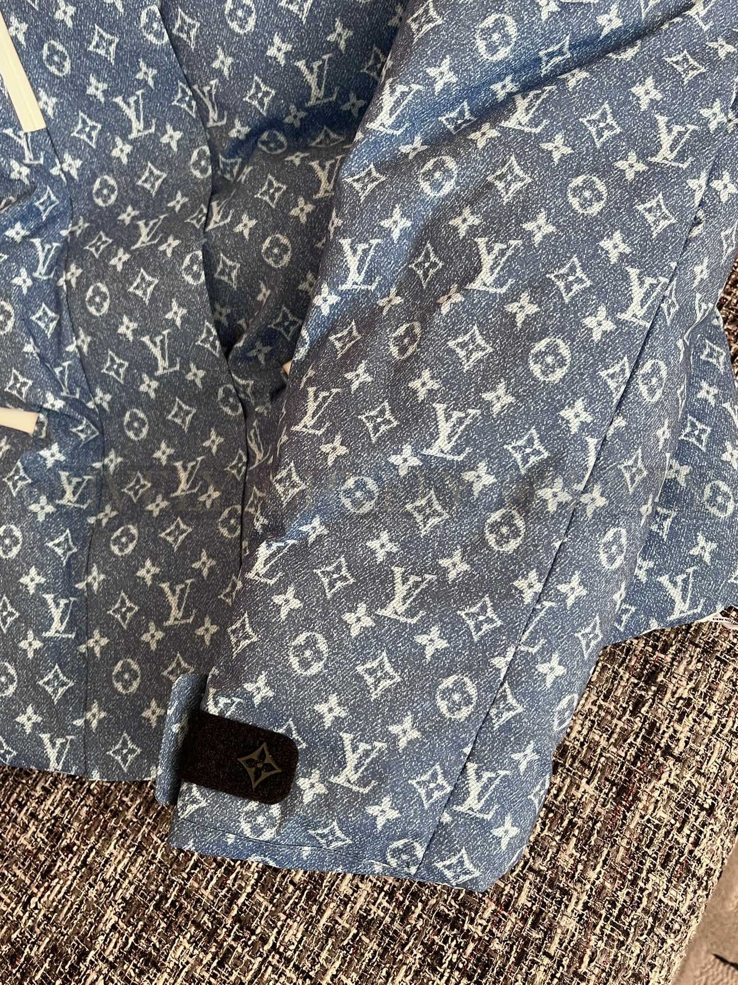 【 ZP 】Louis Vuitton 2025 패딩점퍼 (매장가 930만원) 상품 썸네일