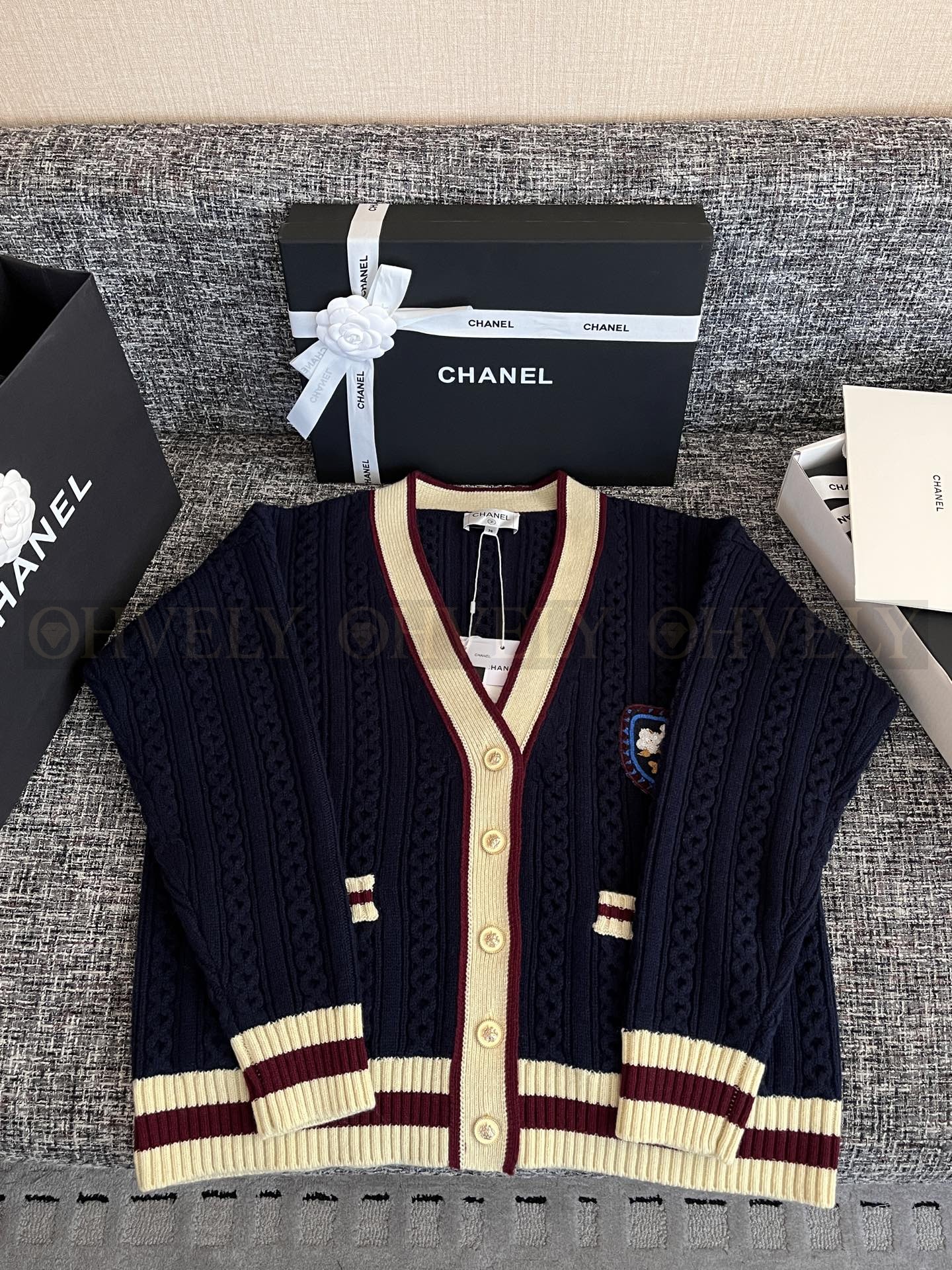【 ZP 】CHANEL 2025 가디건 (매장가 690만원) 상품 썸네일