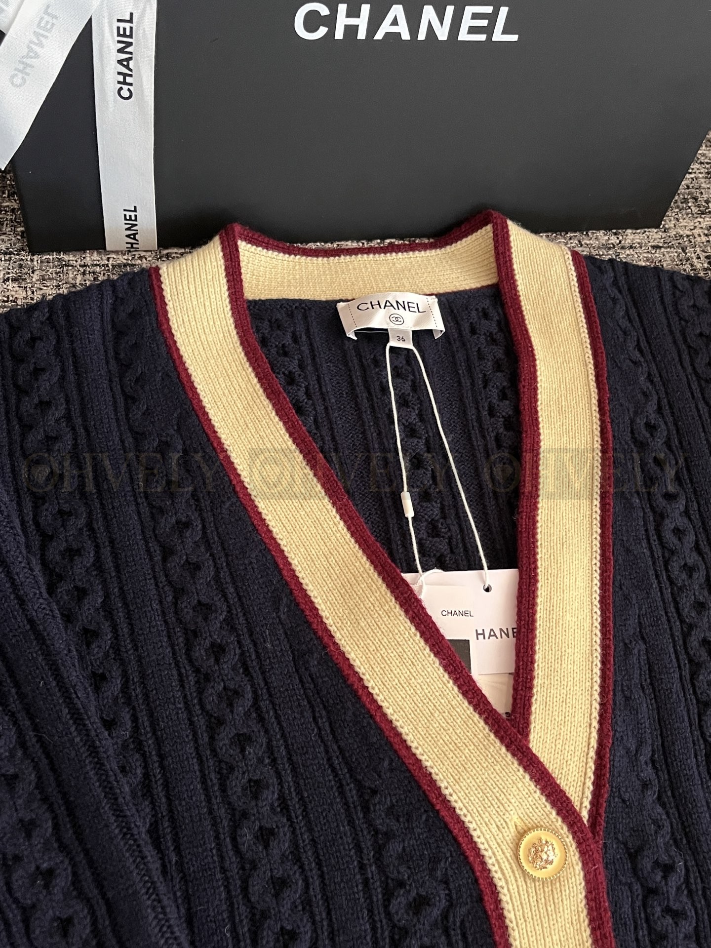 【 ZP 】CHANEL 2025 가디건 (매장가 690만원) 상품 썸네일