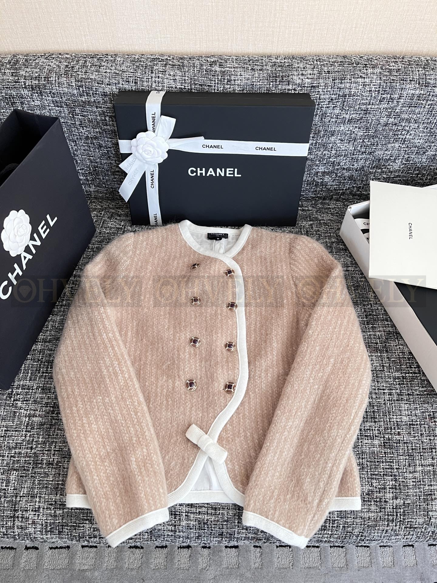 【 ZP 】CHANEL 2025 코트 (매장가 682만원) 상품 썸네일