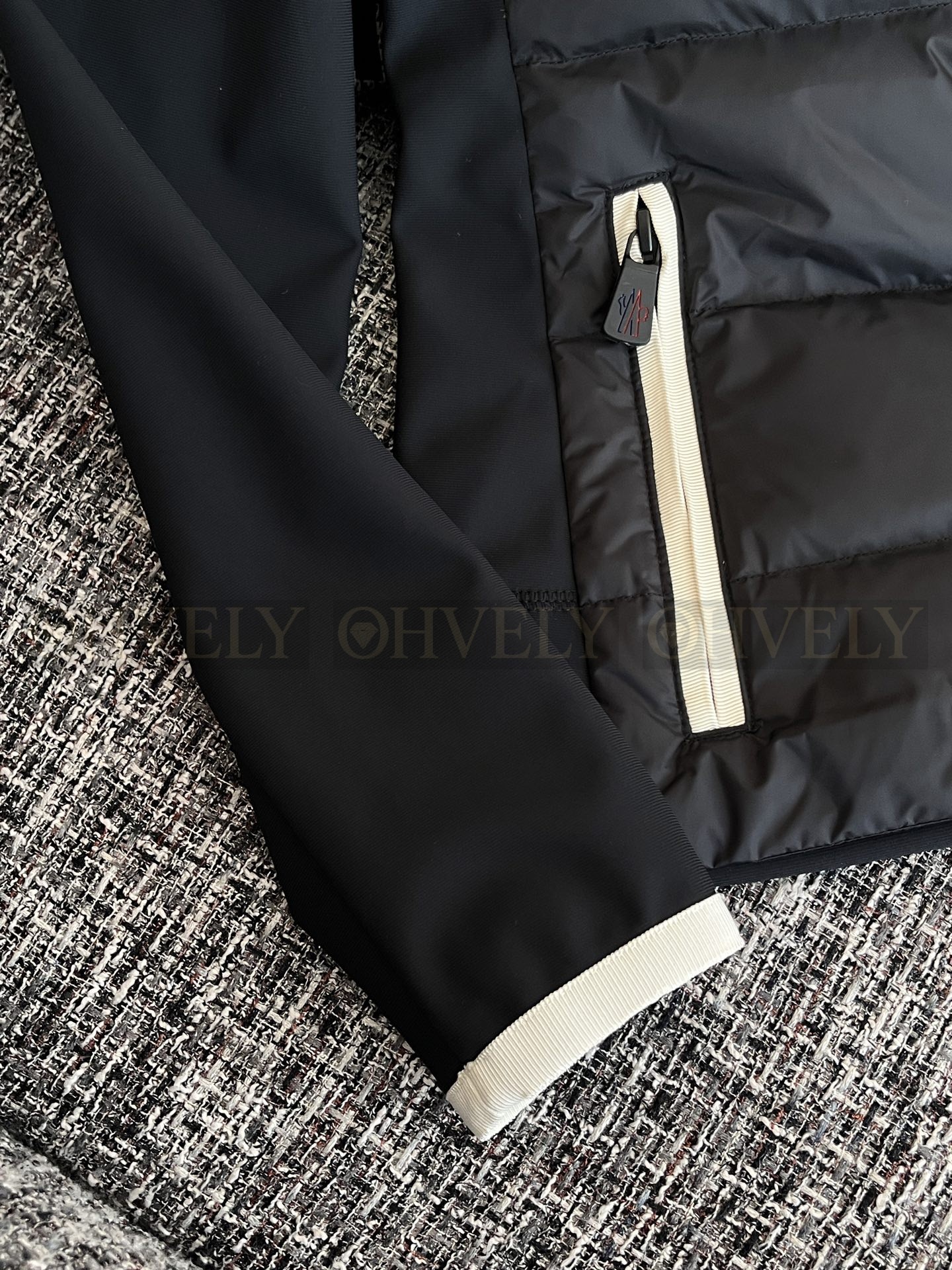 【 ZP 】Moncler 2025 패딩 (매장가 186만원) 상품 썸네일