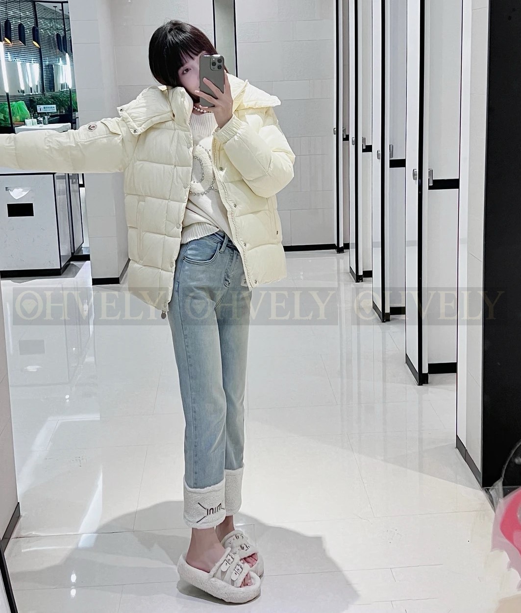 【 ZP 】Moncler 2025 패딩 (매장가 353만원) 상품 썸네일