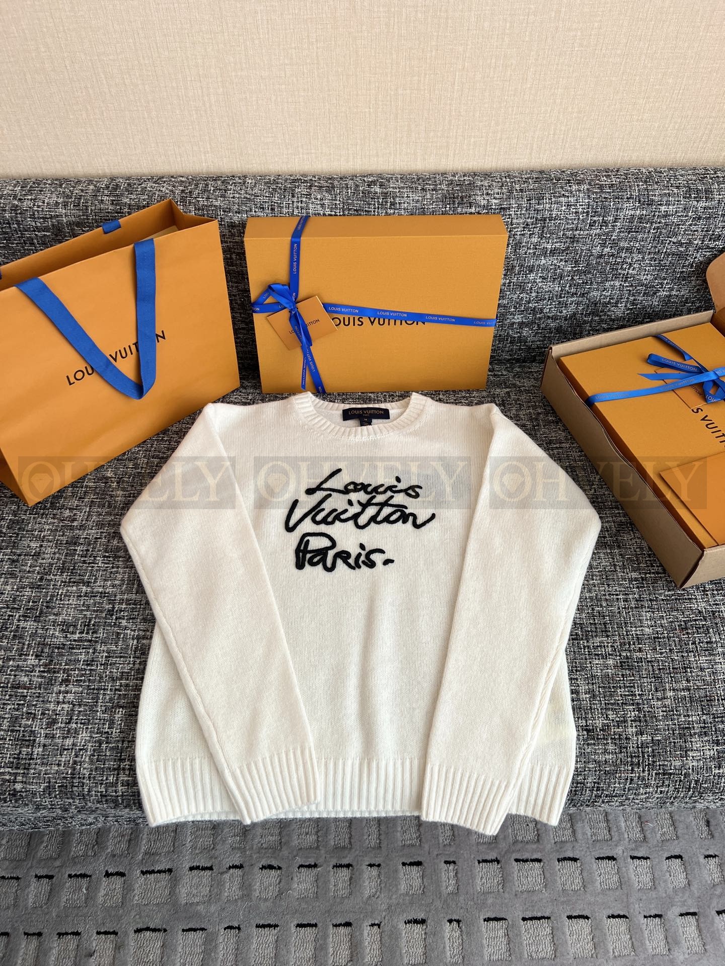 【 ZP 】Louis Vuitton 니트 스웨터 (매장가 326만원) 상품 썸네일