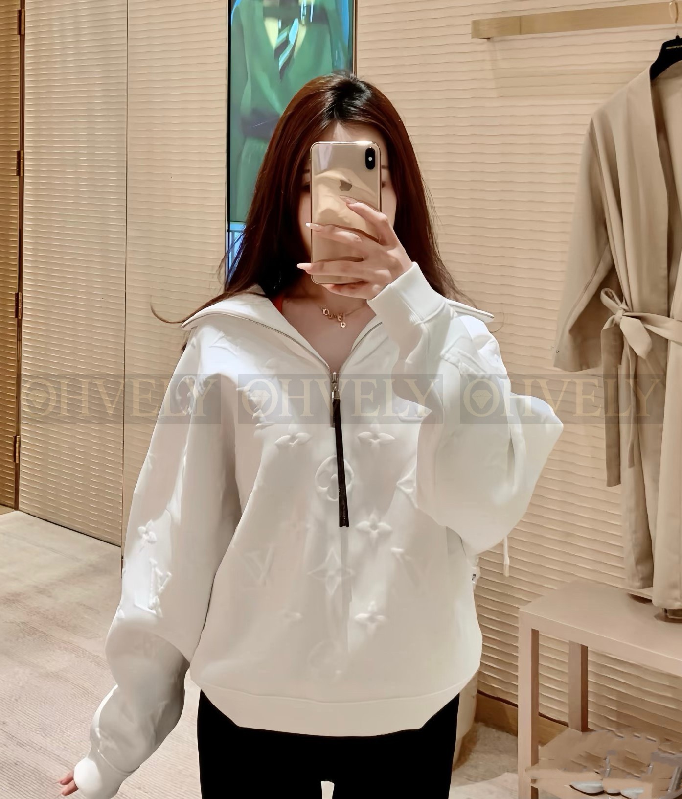 【 ZP 】Louis Vuitton 니트 (매장가 442만원) 상품 썸네일