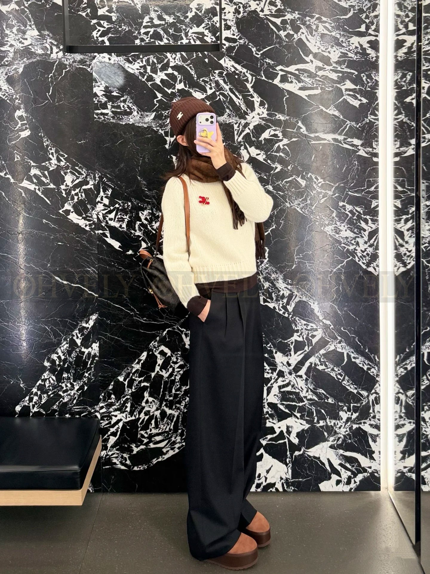 【 ZP 】Celine 2025 니트 스웨터 (매장가 360만원) 상품 썸네일