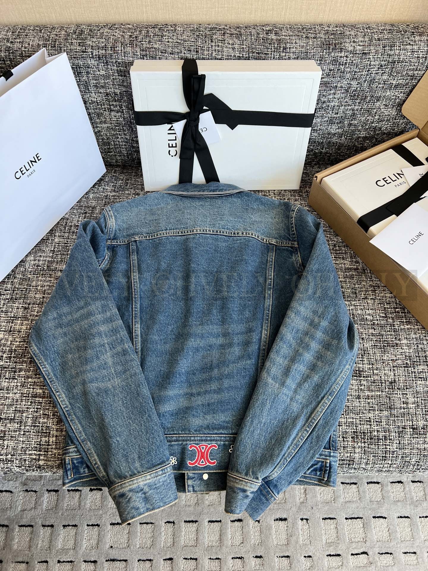 【 ZP 】Celine 2025 데님 자켓 (매장가 300만원) 상품 썸네일