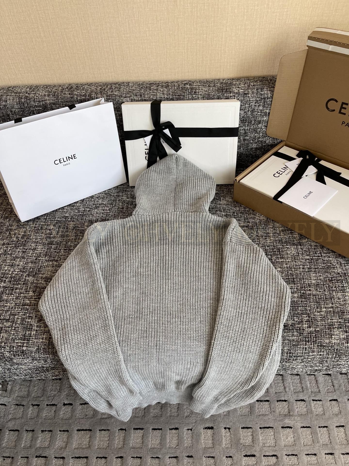 【 ZP 】Celine 2025 니트후드 (매장가 250만원) 상품 썸네일