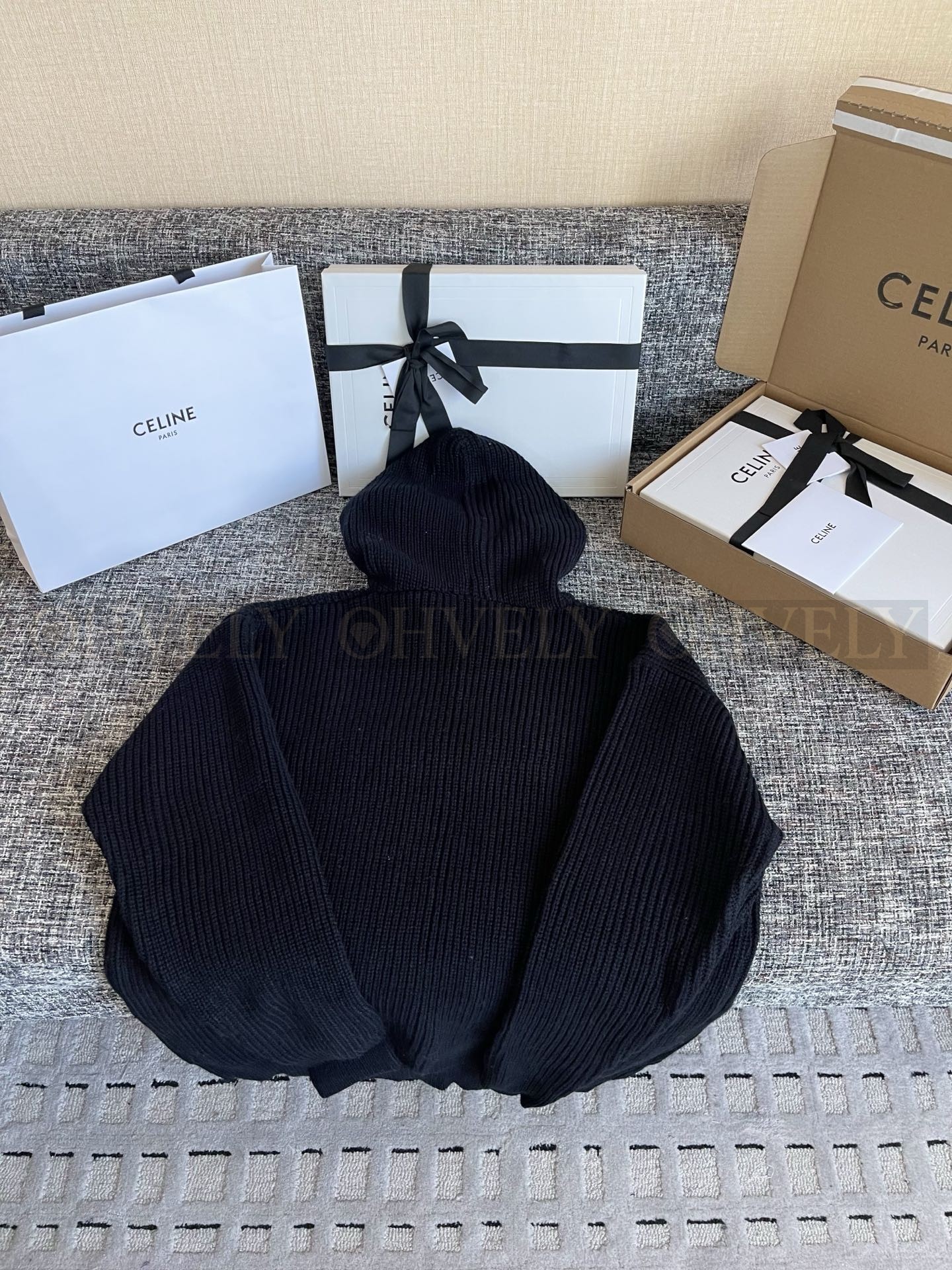 【 ZP 】Celine 2025 니트후드 (매장가 250만원) 상품 썸네일