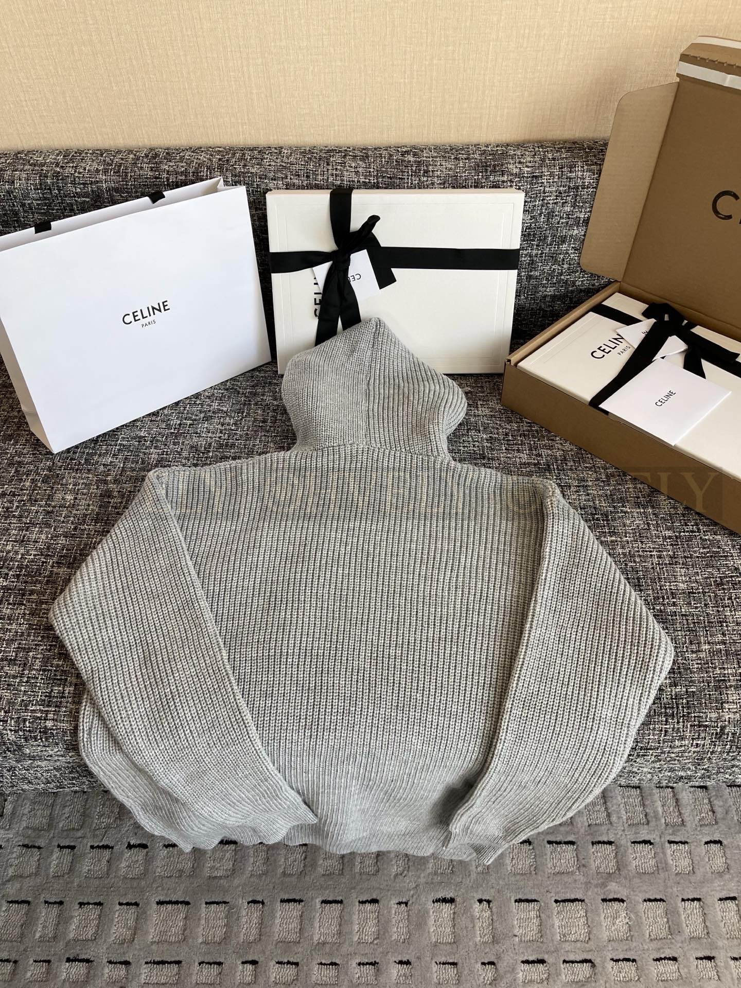 【 ZP 】Celine 2025 니트후드 (매장가 250만원) 상품 썸네일